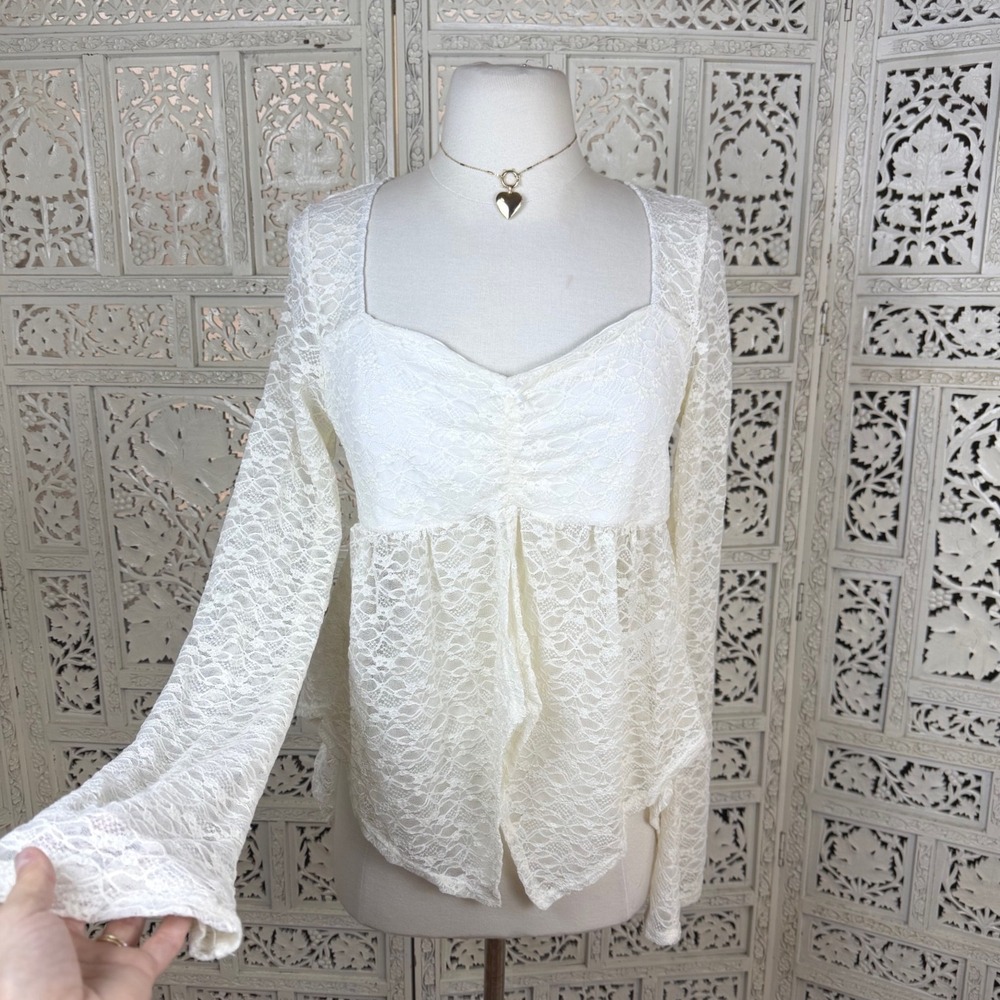 Cream Lace Fly Away Sheer Blouse Sz Large Dainty‎ Y2K Romantic Milkmaid